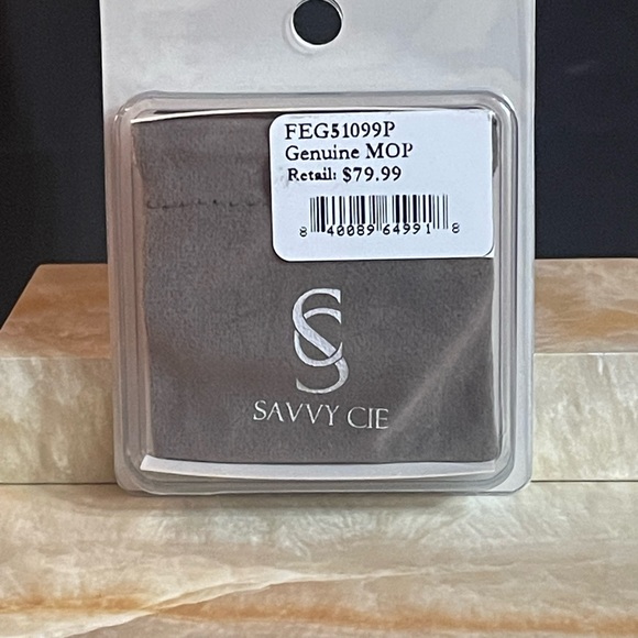 #26 - Brand New 18K Gold Plated Earrings by Savvy CIE from Macy’s - Picture 4 of 4